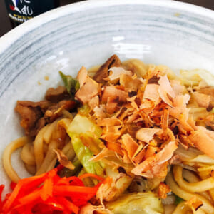 沖縄宮古島 照節たれ かけるだけでコクと旨味がでる調味料としても使える万能ソースで作る料理一例。